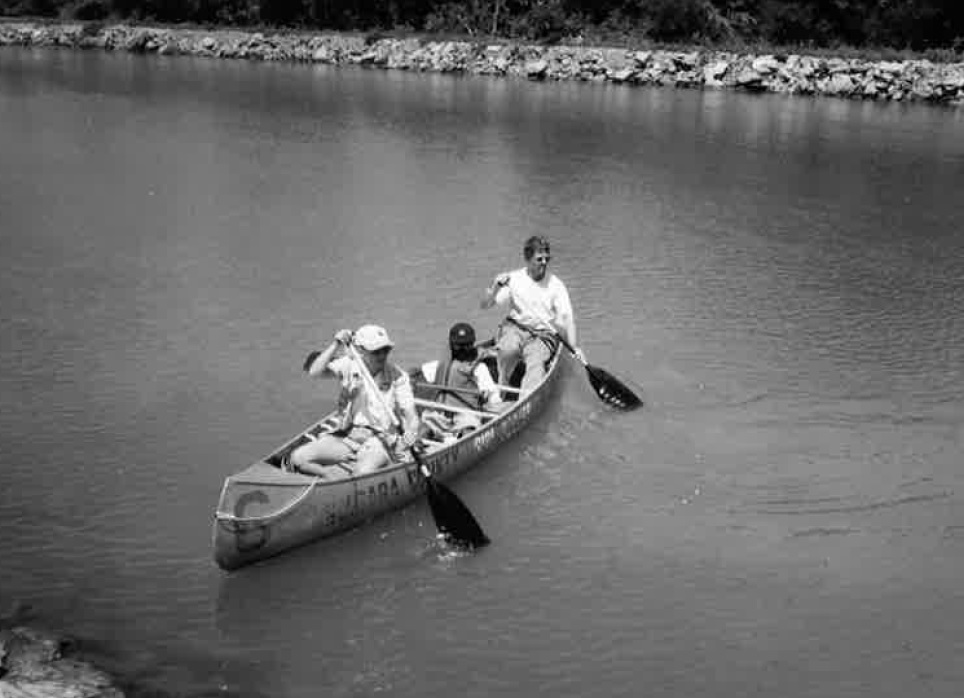Historic image of kids canoeing during a Niagara Falls Boys & Girls Club summer camp program.